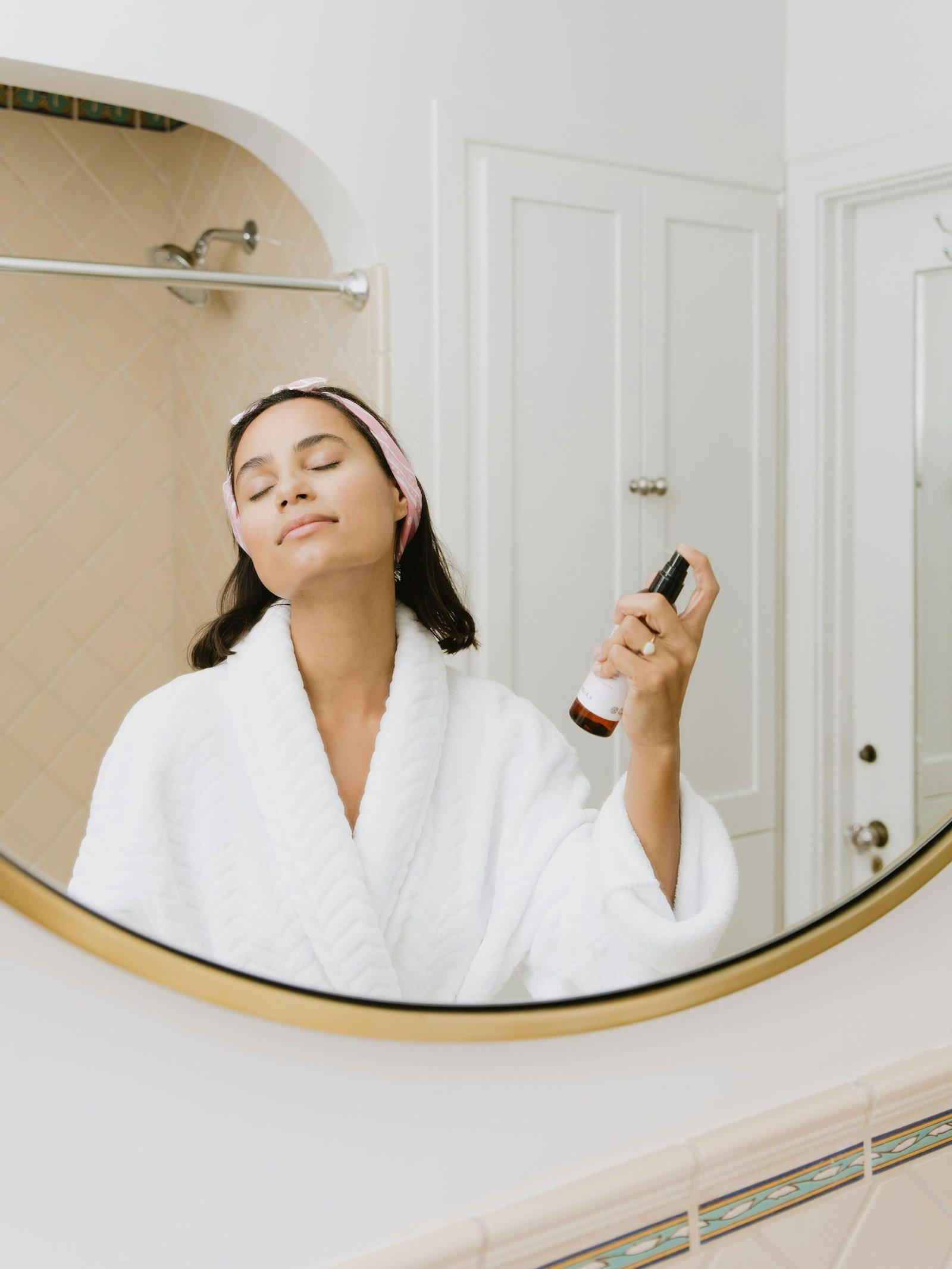 DIY Face Toner: Natural Recipes for Glowing Skin